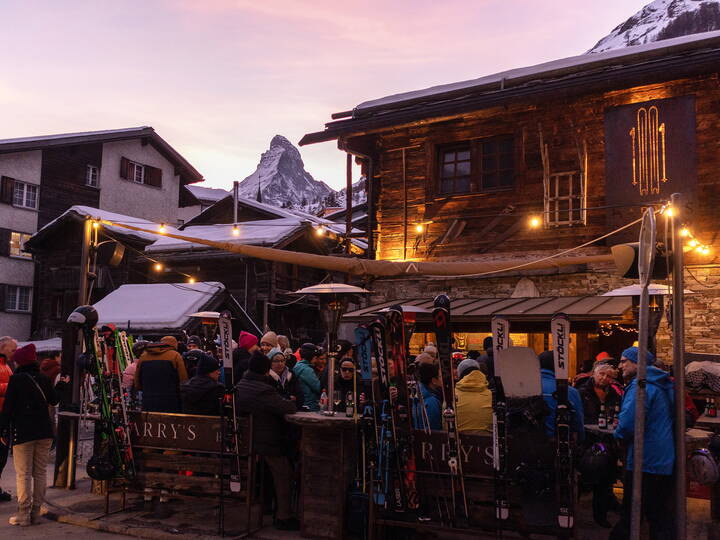 Harry's Ski Bar – Matterhorn Lodge Zermatt